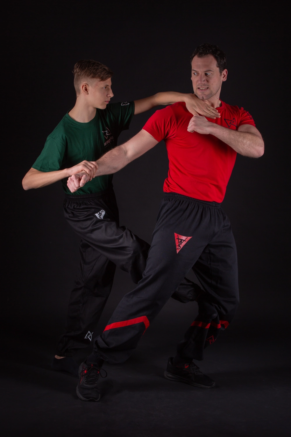 Wing Tsun Savedefence ist eine Gruppe von Männern, die Wing Tsun praktizieren